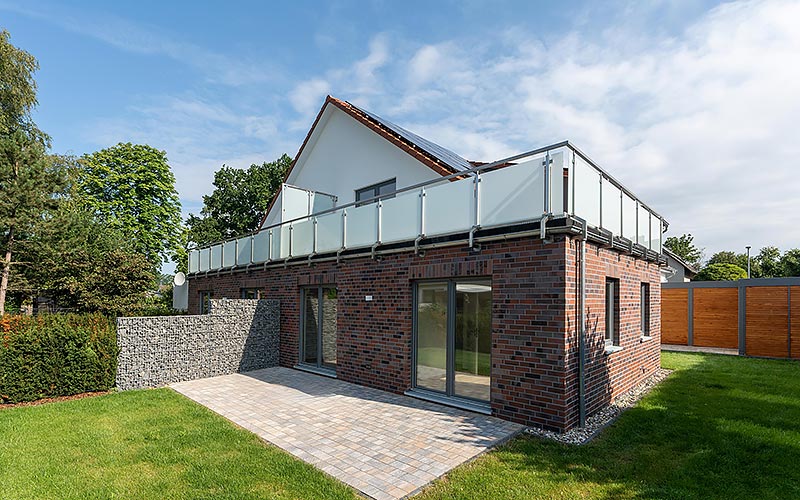 Wohnhaus mit 4 Wohnungen in der Region Hannover