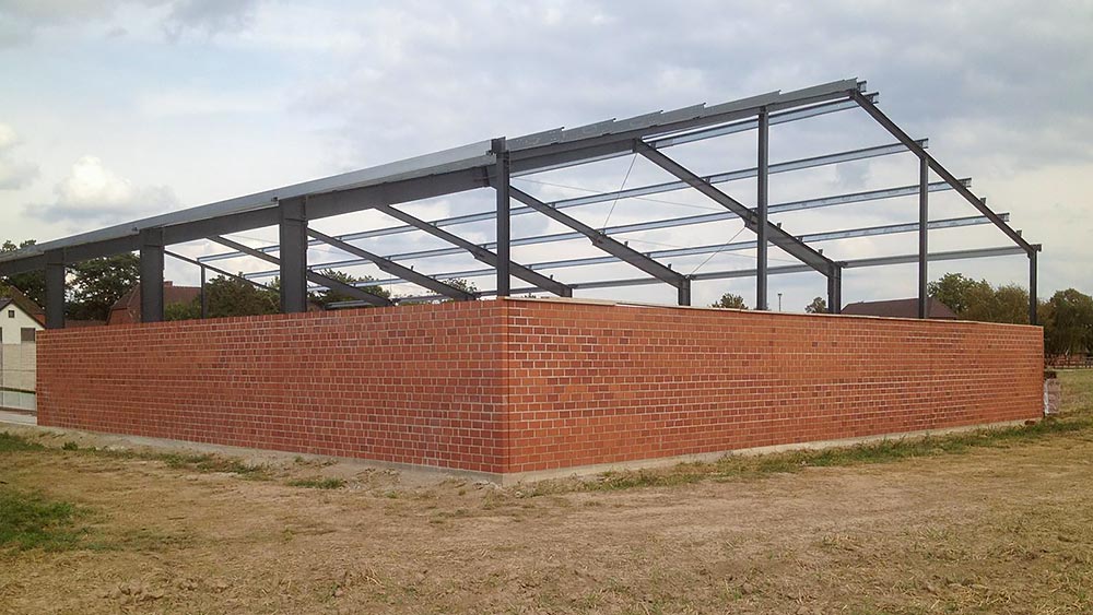 Ummauerung einer Halle Ummauerung einer Halle